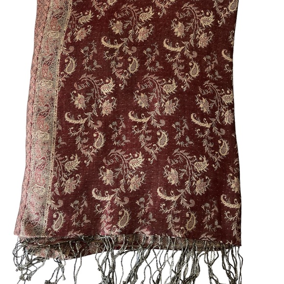 Multicoloured Embroidered Self Print Border - 70*180 - 100% Silk - Picture 2 of 4